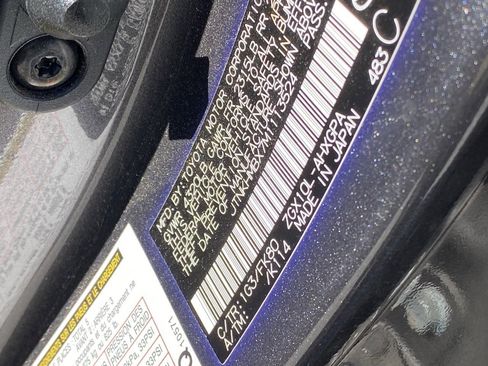 Used 2021 Toyota C-HR XLE image 8