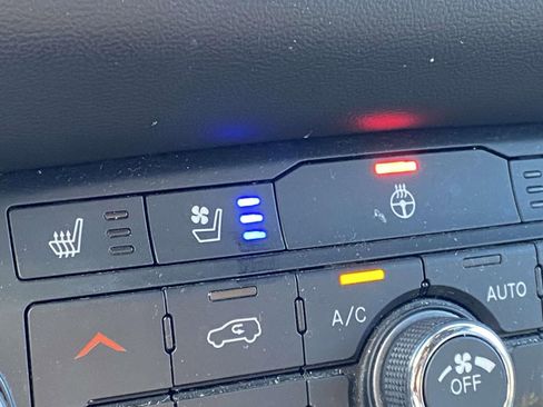 Used 2024 Dodge Durango GT image 21