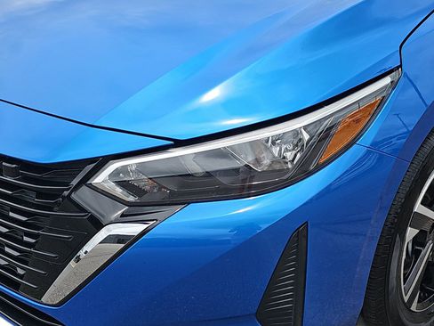 Used 2025 Nissan Sentra SV FWD image 27