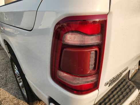 Used 2024 RAM 1500 Laramie AWD/4WD image 7