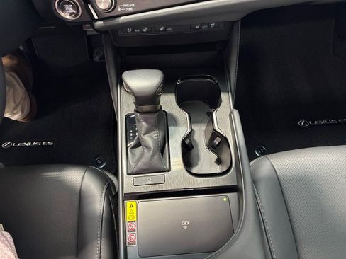Used 2025 Lexus ES 350 w/ Premium Package FWD image 22