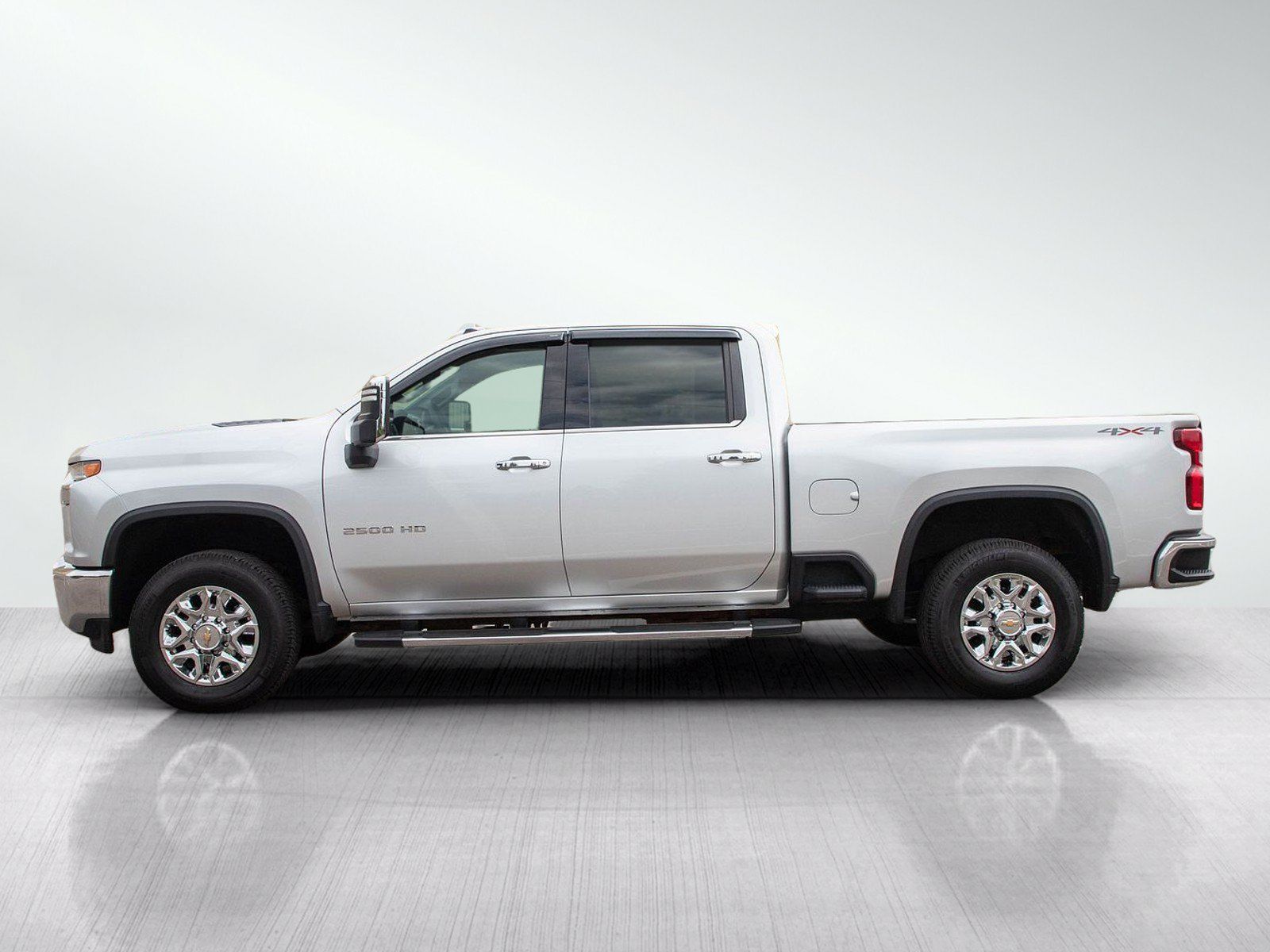 Used 2022 Chevrolet Silverado 2500 LTZ w/ LTZ Convenience Package AWD/4WD image 2