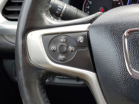 Used 2020 GMC Acadia SLT w/ Driver Alert Package II image 23