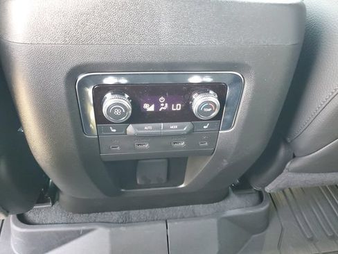 Used 2026 GMC Yukon Denali w/ Denali Reserve Package AWD/4WD image 27