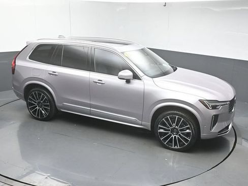 Certified 2026 Volvo XC90 B6 Plus w/ Protection Package Premier AWD/4WD image 42