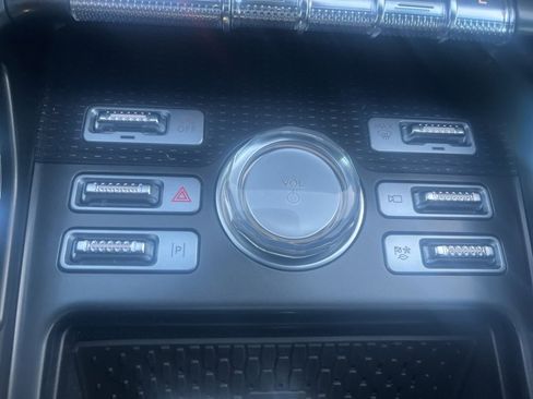 Used 2024 Lincoln Nautilus Reserve w/ Equipment Group 202A image 27