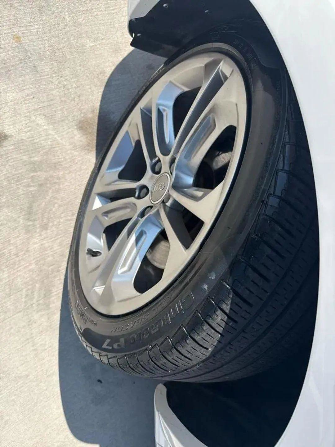 Used 2018 Audi Q3 2.0T Premium w/ Convenience Package FWD image 2