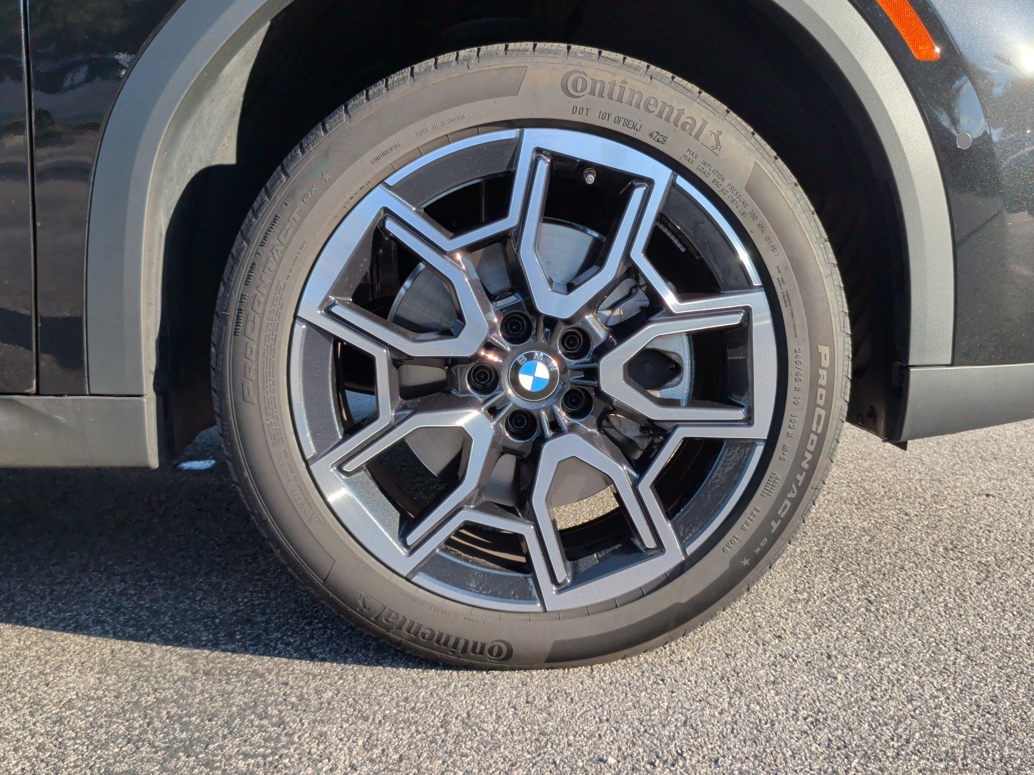 Used 2026 BMW X2 xDrive28i AWD/4WD image 13