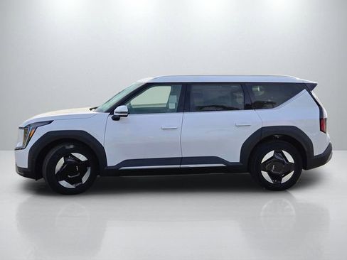 New 2026 Kia EV9 Wind AWD/4WD image 9