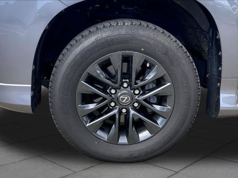 Certified 2023 Lexus GX 460 Premium w/ Premium Package AWD/4WD image 11