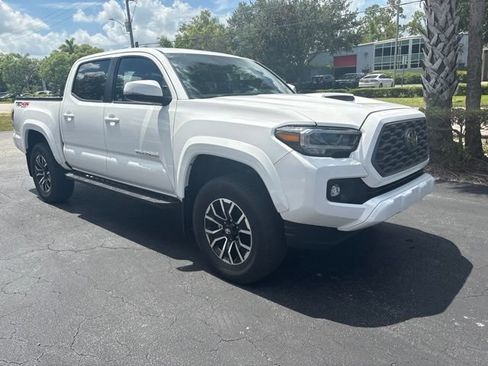 Used 2023 Toyota Tacoma TRD Sport AWD/4WD image 2