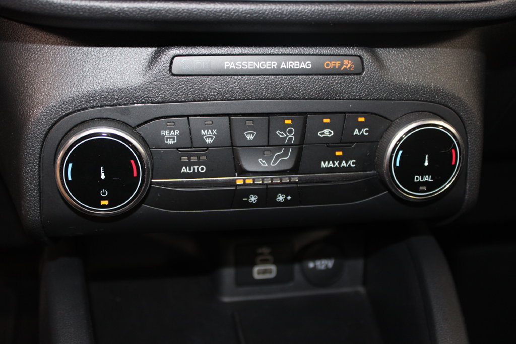 Used 2025 Ford Escape Active AWD/4WD image 41
