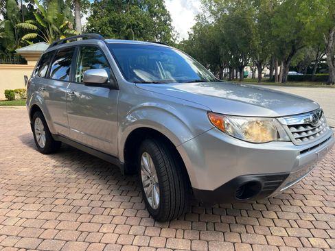 Used 2013 Subaru Forester 2.5X Premium w/ Popular Pkg 1 image 5
