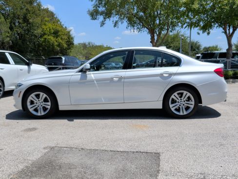 Used 2018 BMW 330i xDrive Sedan w/ Premium Package AWD/4WD image 10
