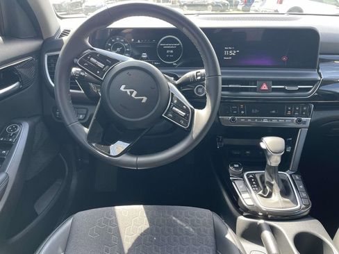 Used 2025 Kia Seltos X-Line image 26