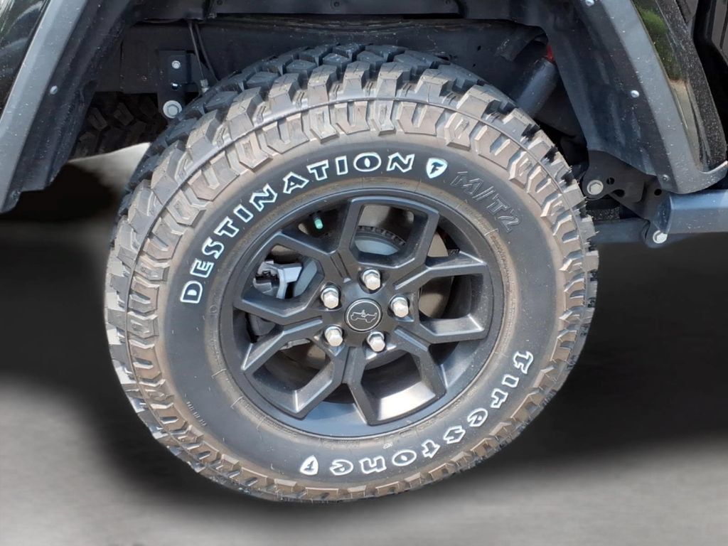 Used 2024 Jeep Gladiator Sport AWD/4WD image 35