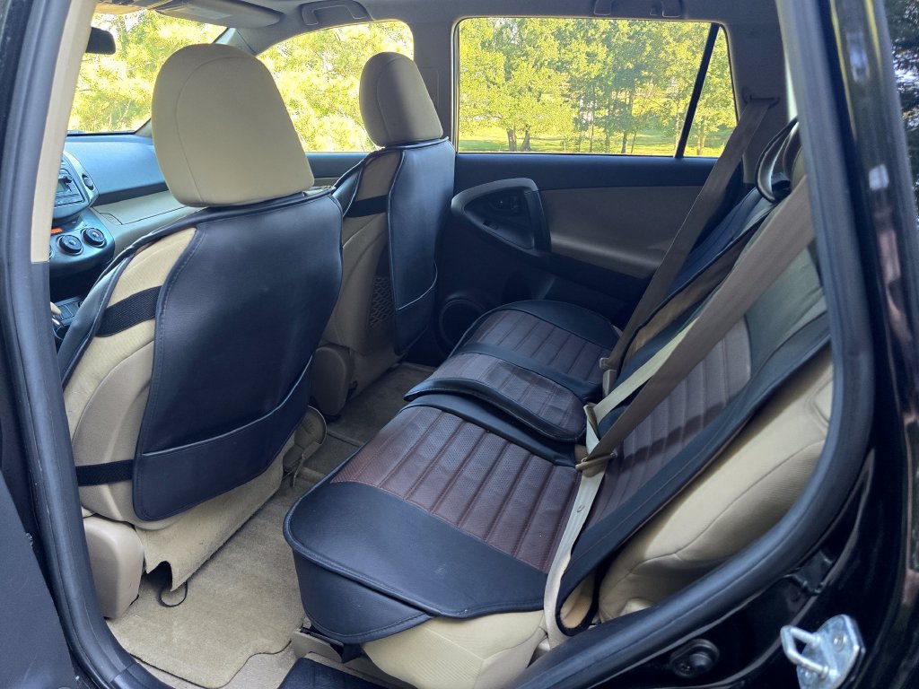 Used 2012 Toyota RAV4 FWD w/ Upgrade Value Pkg image 4