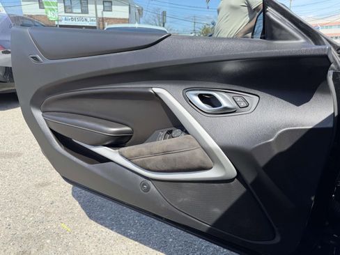 Used 2018 Chevrolet Camaro SS RWD image 19