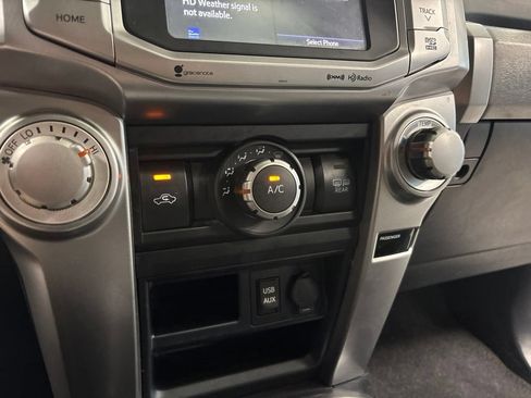Used 2018 Toyota 4Runner SR5 Premium RWD image 22