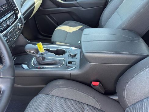 Used 2023 Chevrolet Traverse LT image 14