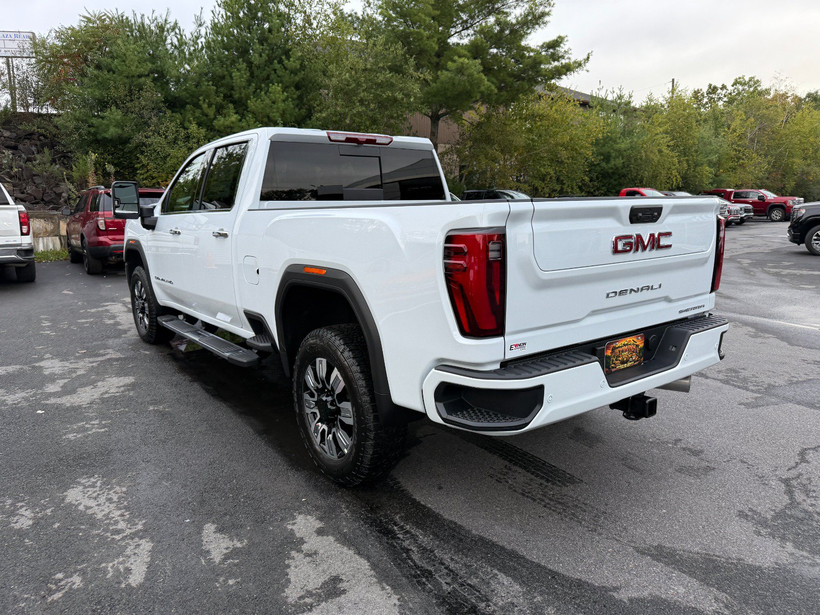 New 2026 GMC Sierra 3500 Denali AWD/4WD image 3