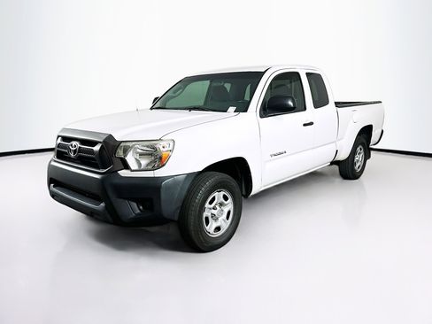 Used 2014 Toyota Tacoma 2WD Access Cab w/ Convenience Package image 3