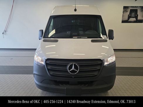 New 2025 Mercedes-Benz Sprinter 2500 image 2