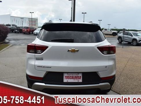Used 2023 Chevrolet TrailBlazer LT w/ Convenience Package FWD image 8