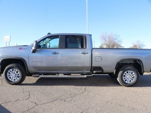 New 2026 Chevrolet Silverado 3500 LT image 4