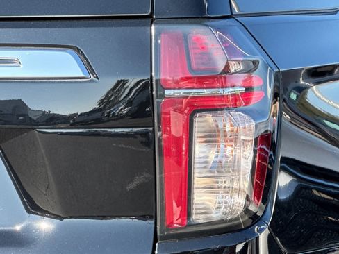 Used 2022 Chevrolet Tahoe LT w/ Luxury Package image 46