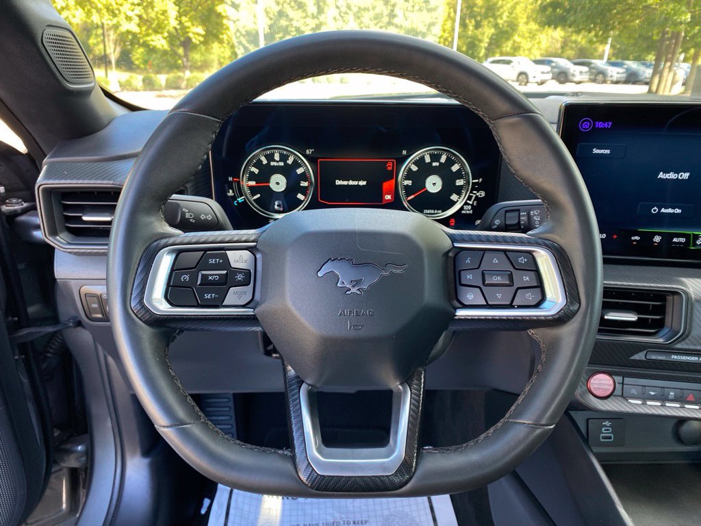 Used 2024 Ford Mustang Coupe RWD image 13