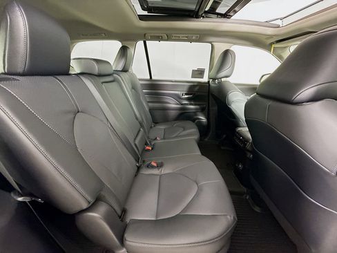 New 2026 Toyota Grand Highlander Limited image 31