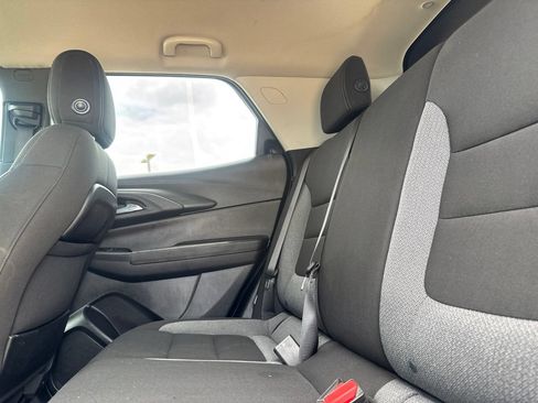 Used 2025 Chevrolet TrailBlazer LT w/ Driver Confidence Package FWD image 39