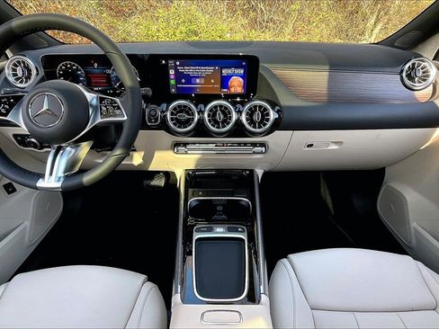 New 2026 Mercedes-Benz GLA 250 4MATIC image 5