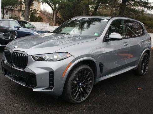 New 2026 BMW X5 xDrive40i w/ M Sport Package image 3