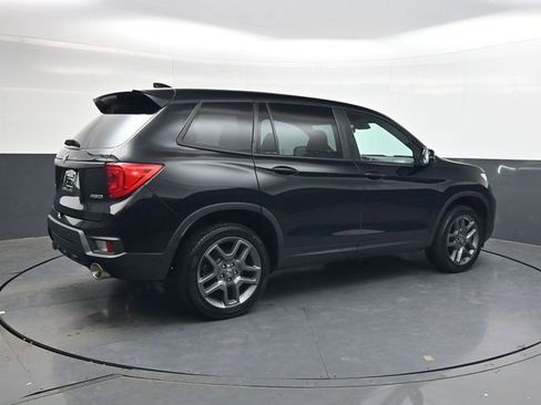 Used 2023 Honda Passport EX-L image 4