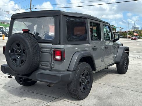 Used 2020 Jeep Wrangler Unlimited Sport image 14