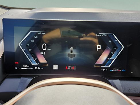 Certified 2025 BMW X3 xDrive30i w/ Premium Package image 32