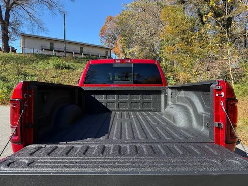 Used 2026 RAM 2500 Tradesman AWD/4WD image 8