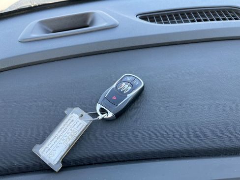 Used 2025 Buick Envista Sport Touring image 20