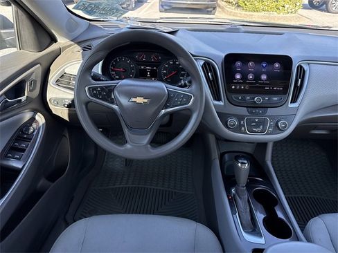 Used 2020 Chevrolet Malibu LS image 11