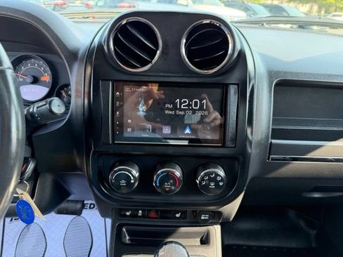 Used 2016 Jeep Patriot High Altitude AWD/4WD image 23
