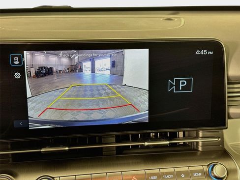 Used 2025 Hyundai Kona SEL FWD image 16