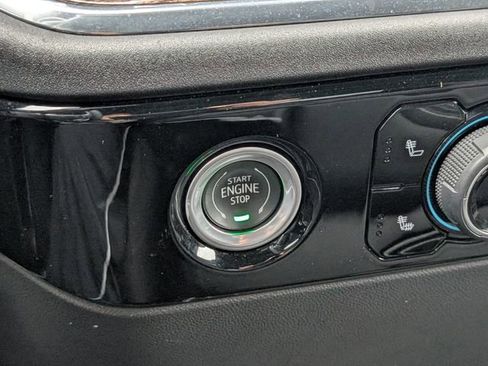 Used 2023 Chevrolet Silverado 1500 LT image 25