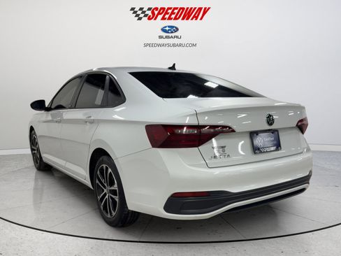 Certified 2024 Volkswagen Jetta Sport image 7