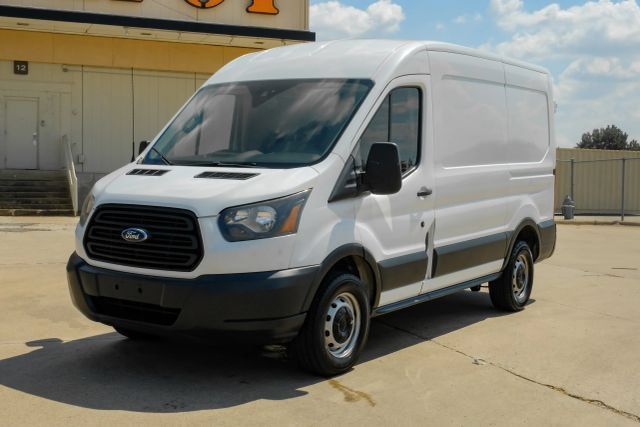 Used 2018 Ford Transit 250 130 Medium Roof RWD image 2