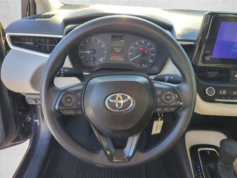 Used 2025 Toyota Corolla LE FWD image 15