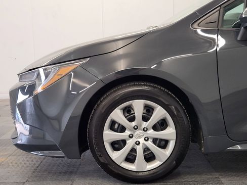 Used 2025 Toyota Corolla LE image 9