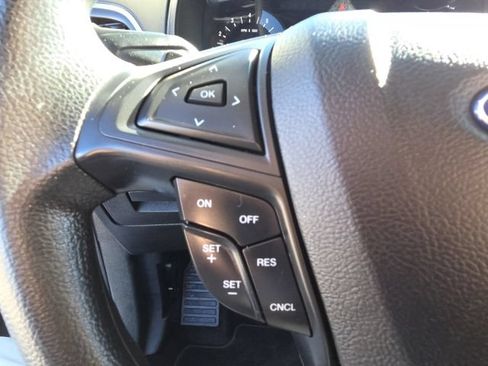 Used 2017 Ford Edge SE FWD image 34