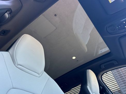 New 2026 Porsche Cayenne Coupe AWD/4WD image 19